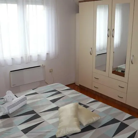 Apartman Dora - Pula